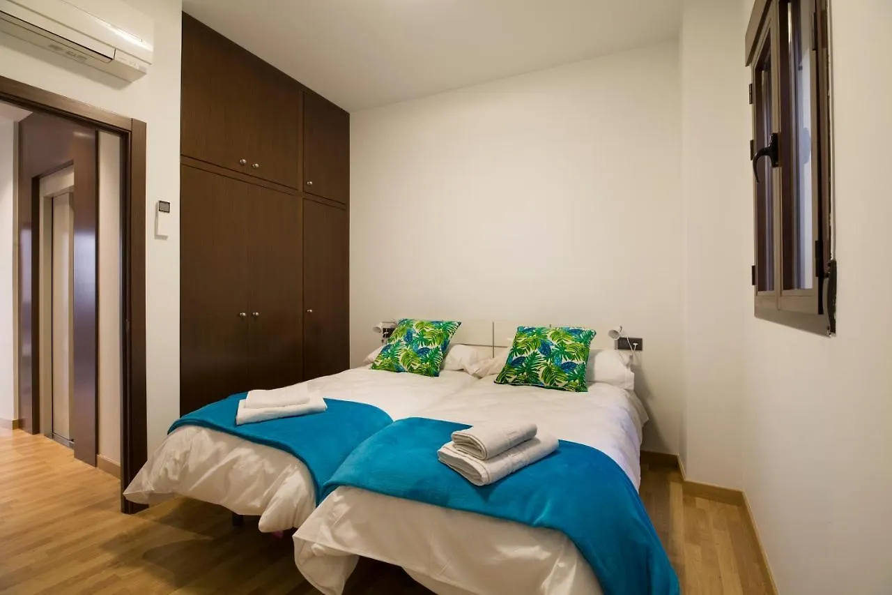 Imeda Apartamentos Escudo Del Carmen 19 Granada Apartman