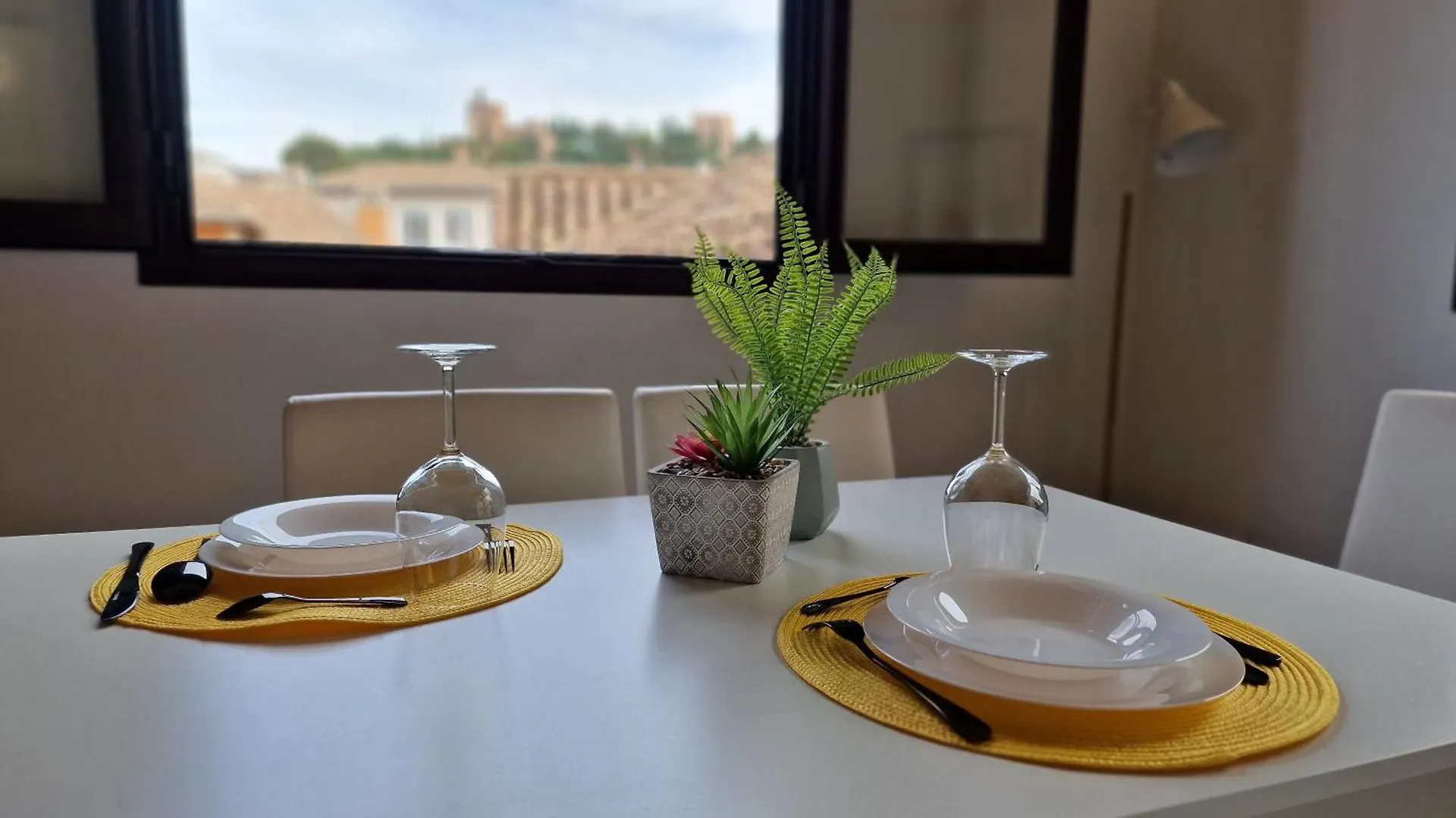Imeda Apartamentos Escudo Del Carmen 19 Гранада